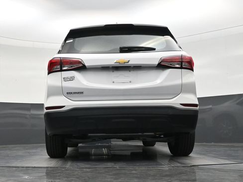Used 2024 Chevrolet Equinox LS FWD image 23