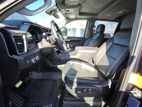 Used 2024 GMC Sierra 2500 Denali w/ Denali Reserve Package image 5