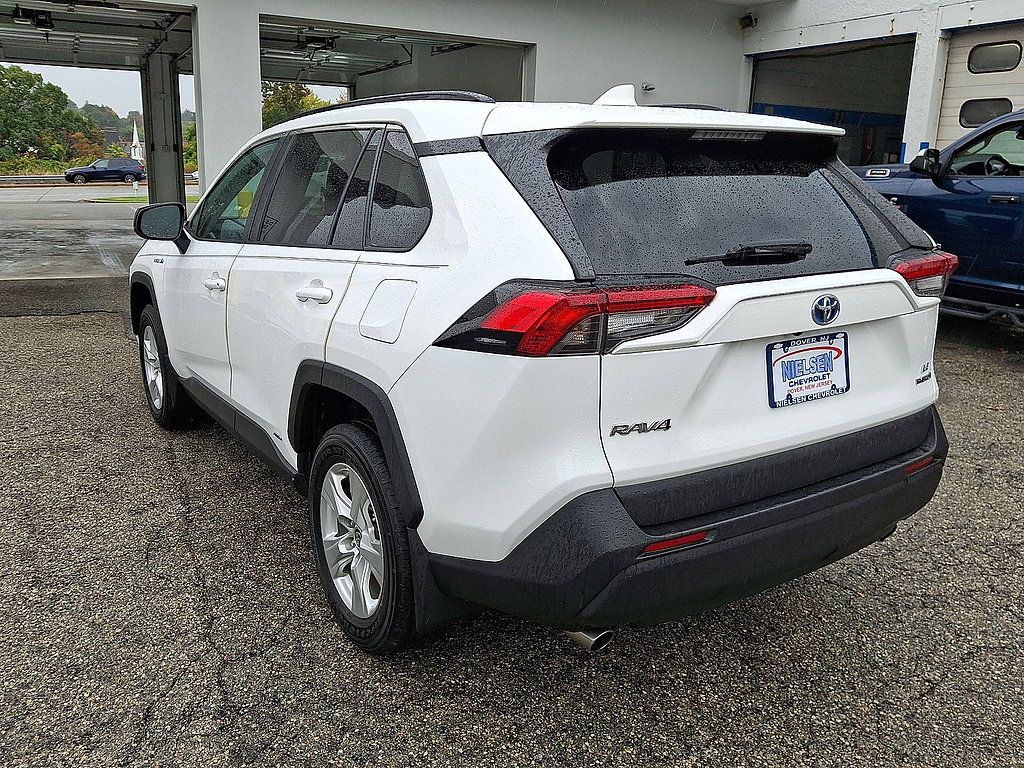 Used 2021 Toyota RAV4 LE AWD/4WD image 21