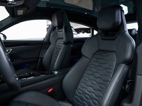 Used 2022 Audi e-tron GT Prestige w/ Prestige Package image 17