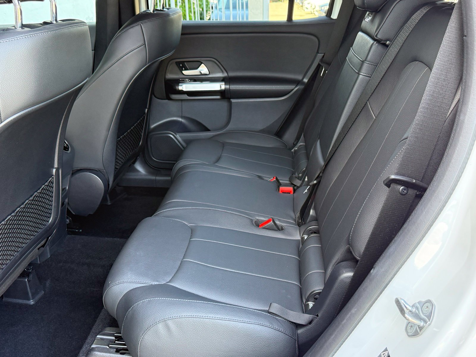 Used 2023 Mercedes-Benz GLB 250 image 39