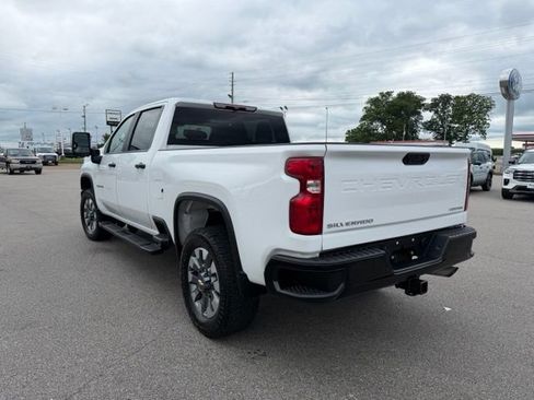 Used 2024 Chevrolet Silverado 2500 Custom w/ Custom Value Package AWD/4WD image 8