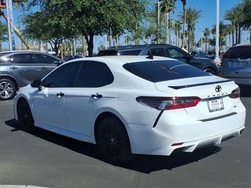 Used 2022 Toyota Camry SE image 6