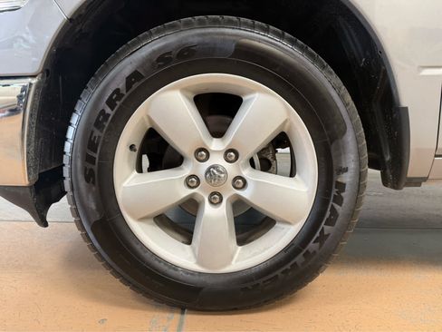 Used 2023 RAM 1500 Classic SLT AWD/4WD image 8