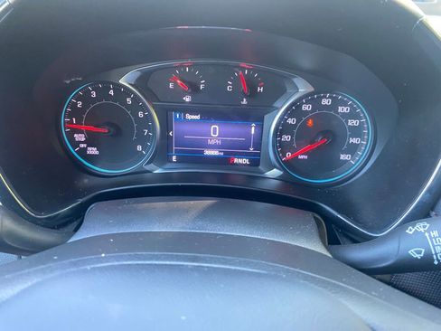 Used 2023 Chevrolet Equinox RS image 12