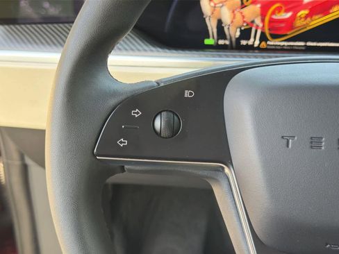 Used 2024 Tesla Model X Plaid image 13