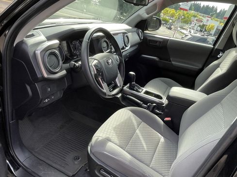Certified 2023 Toyota Tacoma SR5 AWD/4WD image 10