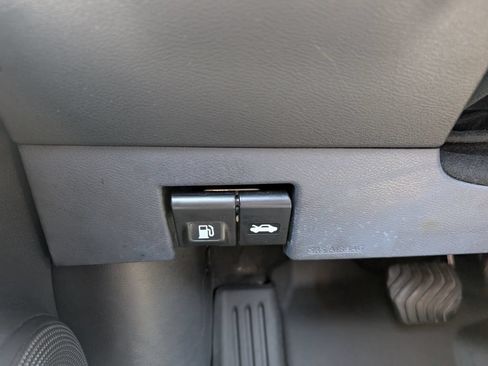 Used 2022 Nissan Kicks SV FWD image 23