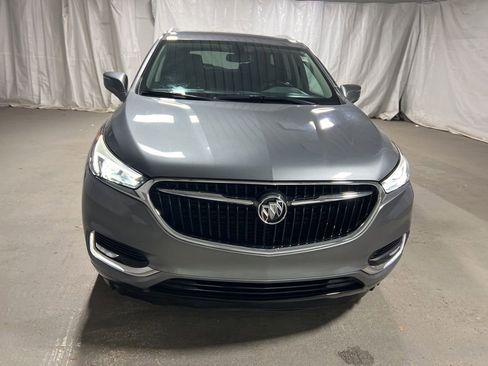 Used 2019 Buick Enclave Essence FWD image 2