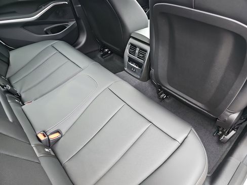 New 2026 BMW 330i Sedan w/ Premium Package image 11