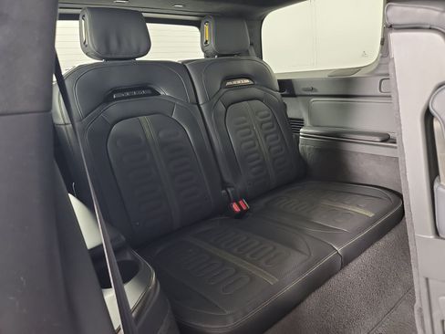 Used 2024 Rivian R1S Adventure AWD/4WD image 25