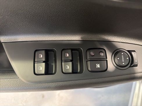 Used 2023 Kia Rio LX image 18