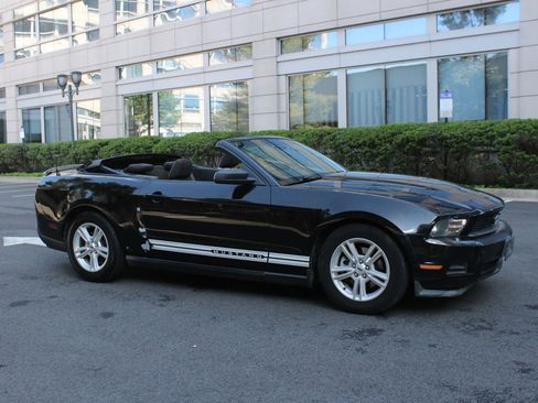 Used 2012 Ford Mustang Convertible w/ Security Pkg RWD image 2