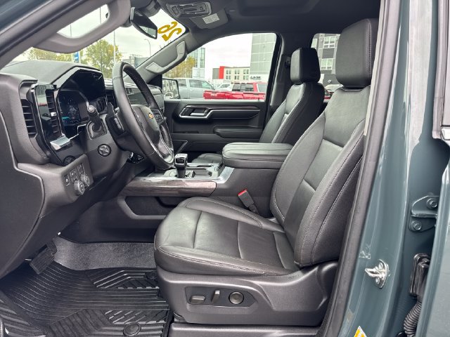 Used 2026 Chevrolet Silverado 1500 LTZ AWD/4WD image 9