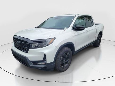 Used 2025 Honda Ridgeline Black Edition image 2