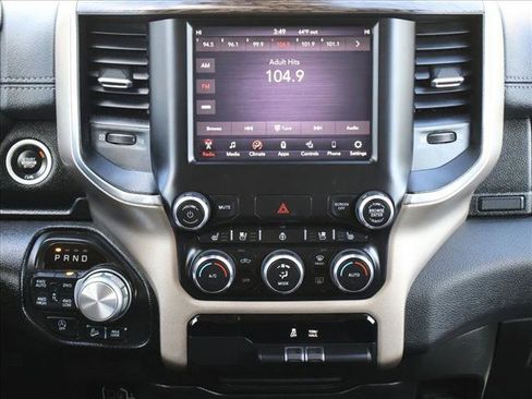 Used 2019 RAM 1500 Laramie w/ Off Road Group AWD/4WD image 18