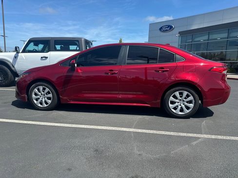 Used 2022 Toyota Corolla LE w/ Carpet Mat Package (TMS) FWD image 1