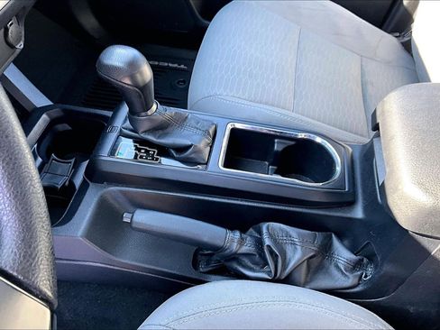 Used 2019 Toyota Tacoma SR w/ SR Convenience Package image 15