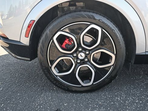 Certified 2021 Ford Mustang Mach-E GT image 14