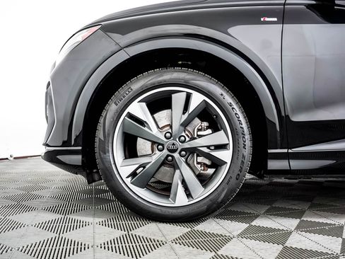 Used 2025 Audi Q4 e-tron Premium Plus w/ Premium Plus AWD/4WD image 4