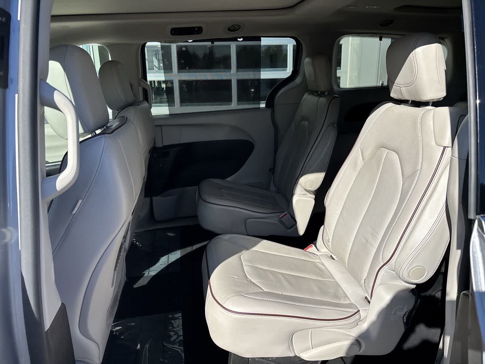 Used 2020 Chrysler Pacifica Limited FWD image 9