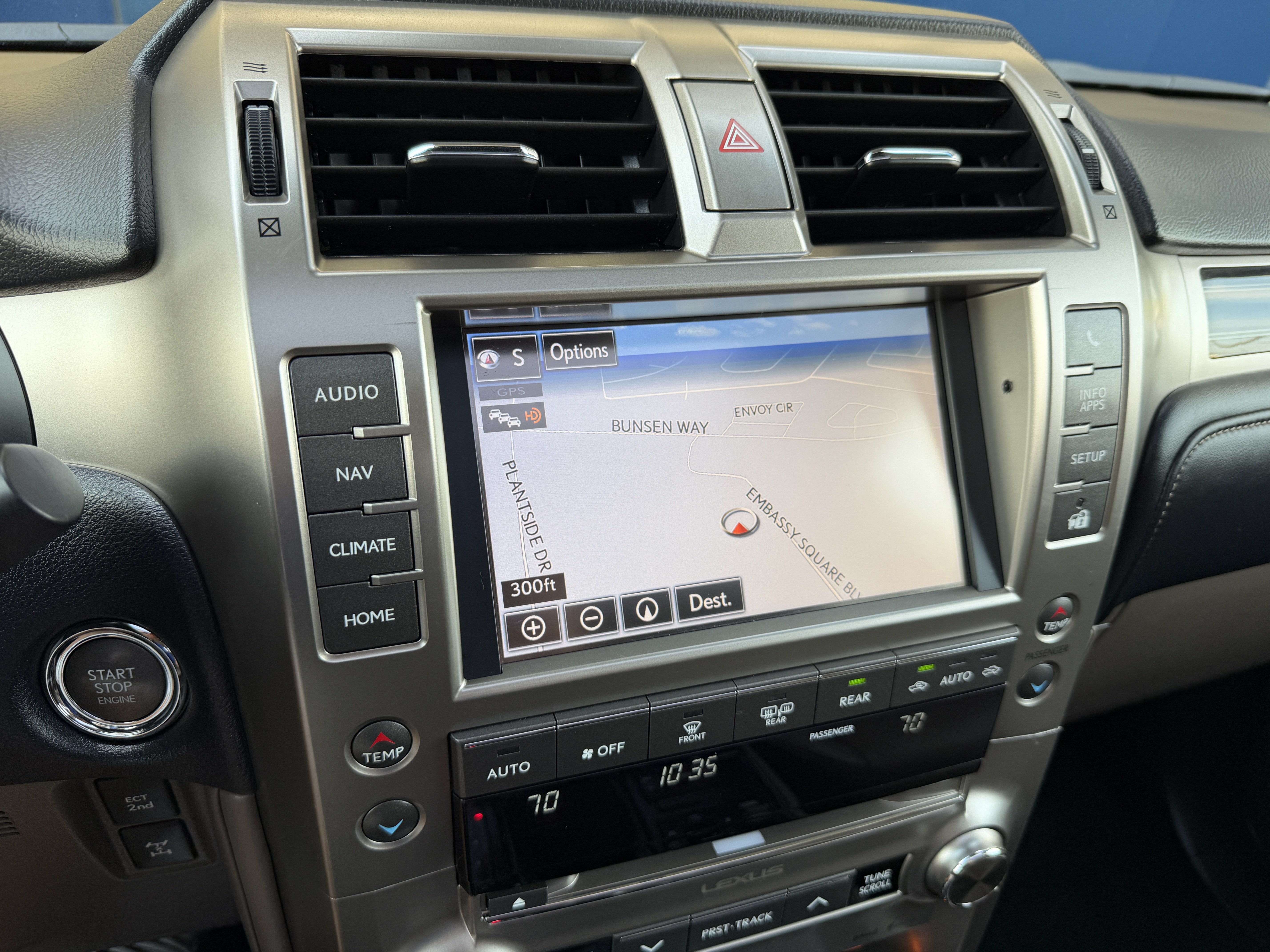 Used 2020 Lexus GX 460 Luxury w/ Accessory Package AWD/4WD image 20