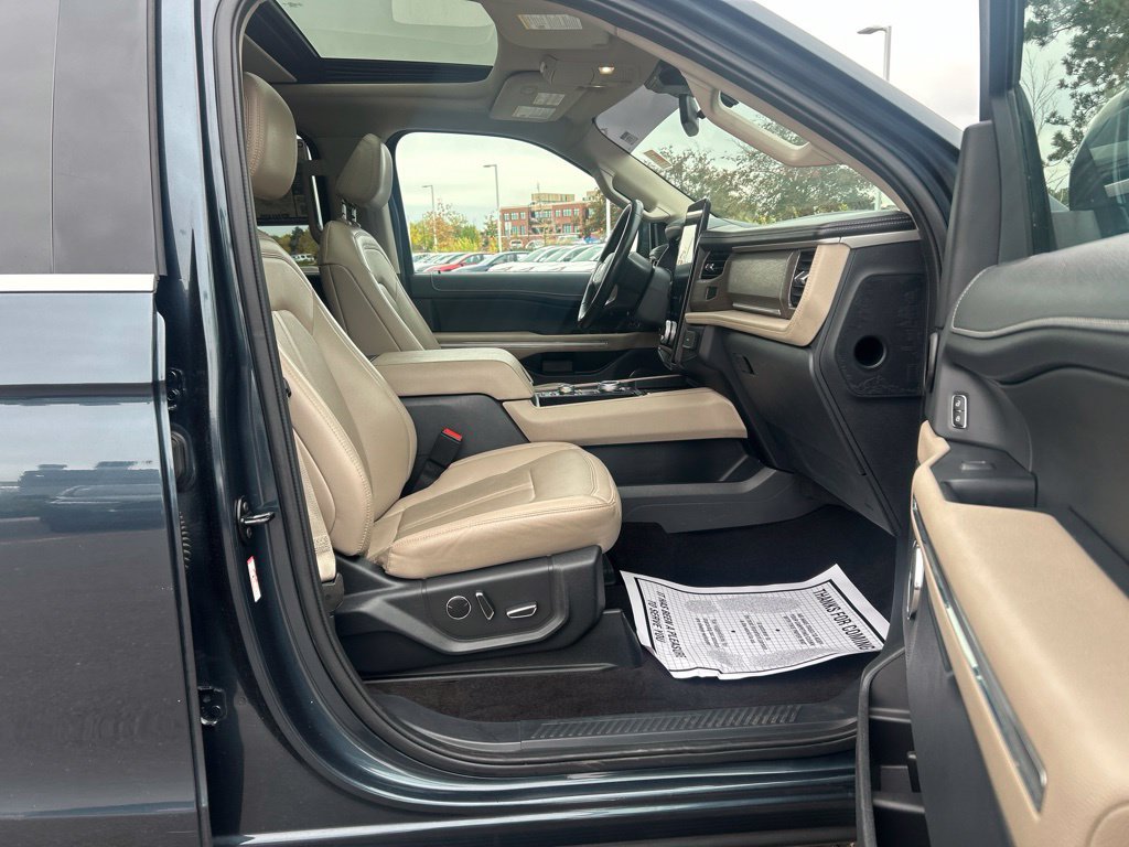 Used 2023 Ford Expedition Limited AWD/4WD image 13
