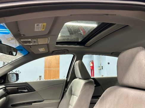 Used 2013 Honda Accord EX image 9