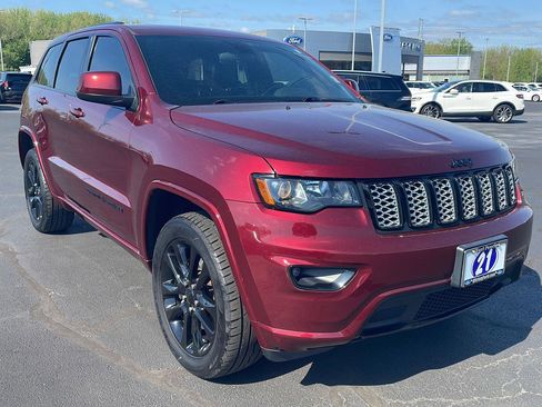 Used 2021 Jeep Grand Cherokee Laredo X image 7