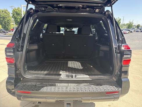 Used 2025 Toyota 4Runner SR5 image 31