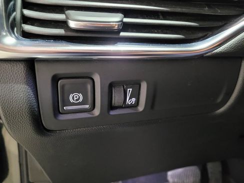 Used 2021 Cadillac XT4 Luxury w/ Driver Awareness Package image 49