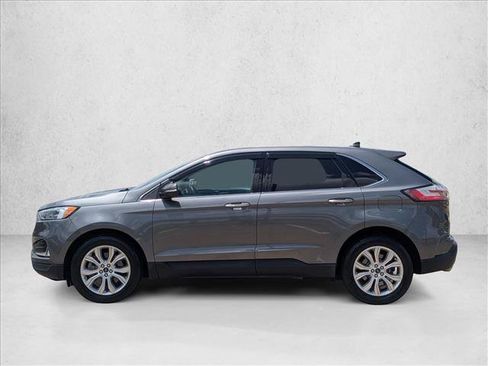 Used 2022 Ford Edge Titanium w/ Equipment Group 301A AWD/4WD image 9