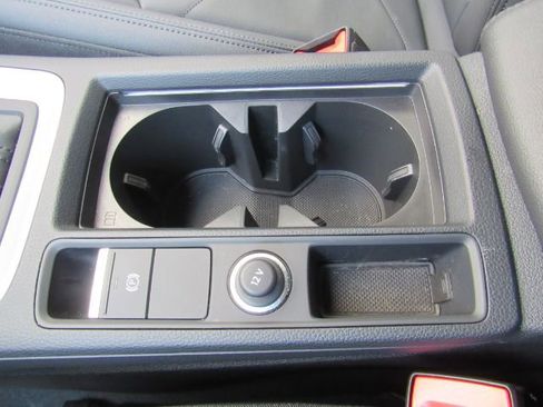 Used 2024 Audi Q3 2.0T Premium w/ Convenience Package image 50