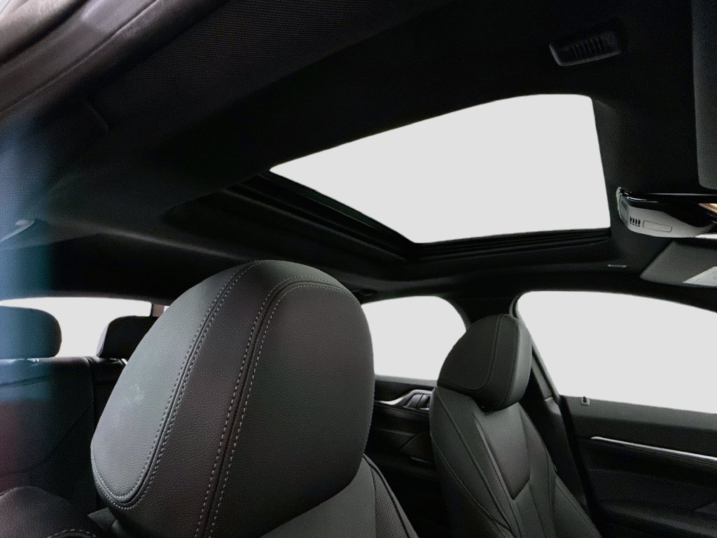 New 2026 BMW 430i w/ M Sport Package RWD image 17