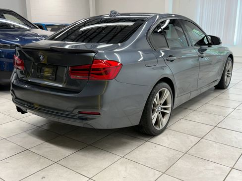 Used 2018 BMW 330i xDrive Sedan AWD/4WD image 9