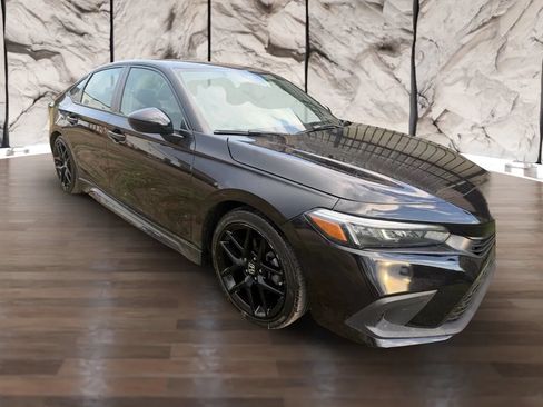 Used 2022 Honda Civic Sport image 3