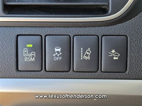 Used 2015 Toyota Camry XSE image 22