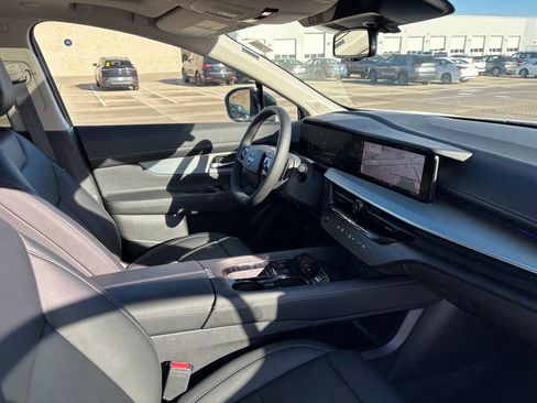 Used 2025 Nissan Murano SL image 17