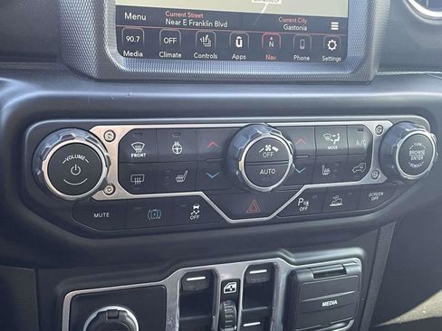 Certified 2022 Jeep Wrangler Unlimited Rubicon 4xe w/ Cold Weather Group image 37