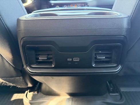 Used 2022 Chevrolet Silverado 1500 RST AWD/4WD image 32