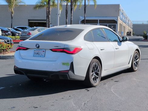 Used 2023 BMW i4 eDrive35 w/ Premium Package image 10