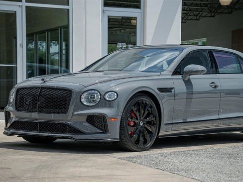 New 2025 Bentley Flying Spur Plug-In Hybrid image 9