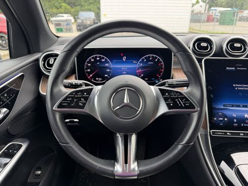 Certified 2025 Mercedes-Benz GLC 300 4MATIC image 10
