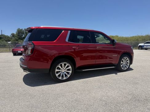 Used 2021 Chevrolet Tahoe Premier w/ Premium Package AWD/4WD image 4