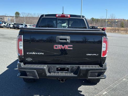 Used 2020 GMC Canyon Denali image 9