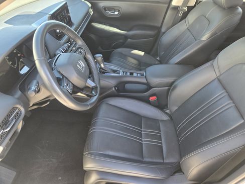 Used 2023 Honda HR-V EX-L image 11