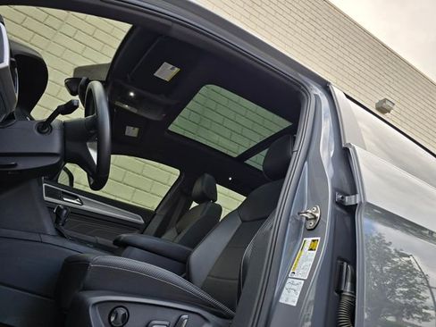 Used 2022 Volkswagen Atlas Cross Sport SE w/ Panoramic Sunroof Package AWD/4WD image 22
