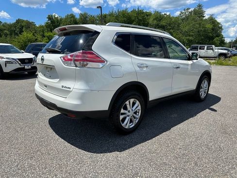 Used 2016 Nissan Rogue SV w/ SV Premium Package AWD/4WD image 5