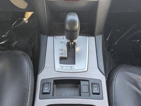 Used 2012 Subaru Outback 3.6R Limited w/ Moonroof Pkg image 12