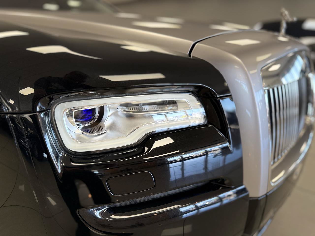 Used 2016 Rolls-Royce Ghost RWD image 33